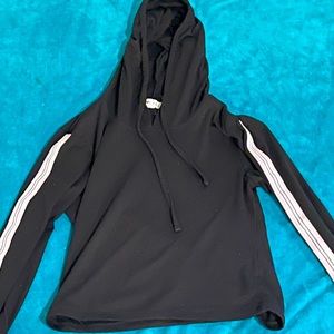 Black long sleeve crop top hoodie